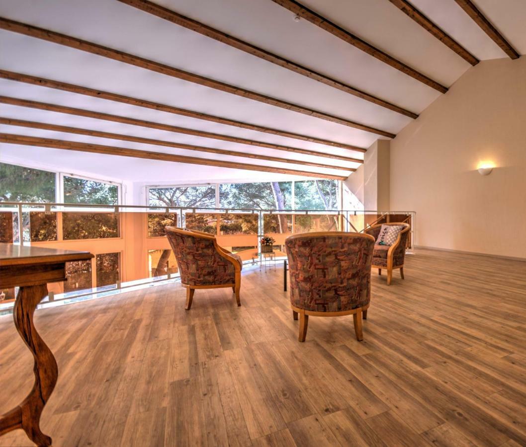 Best Western Domaine De Roquerousse Salon-de-Provence Luaran gambar